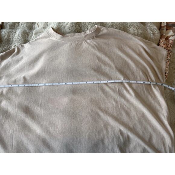 Women’s Hemp Blend Long Sleeve Top Sz M Tan Floral & Camo Patchwork Sleeves EUC - Picture 2 of 4